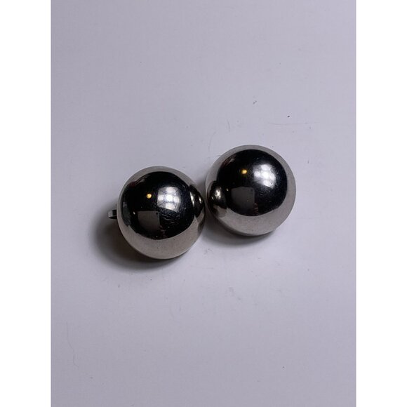 Vintage Silver Tone Clip On Dome Earrings Retro Style - Picture 2 of 4